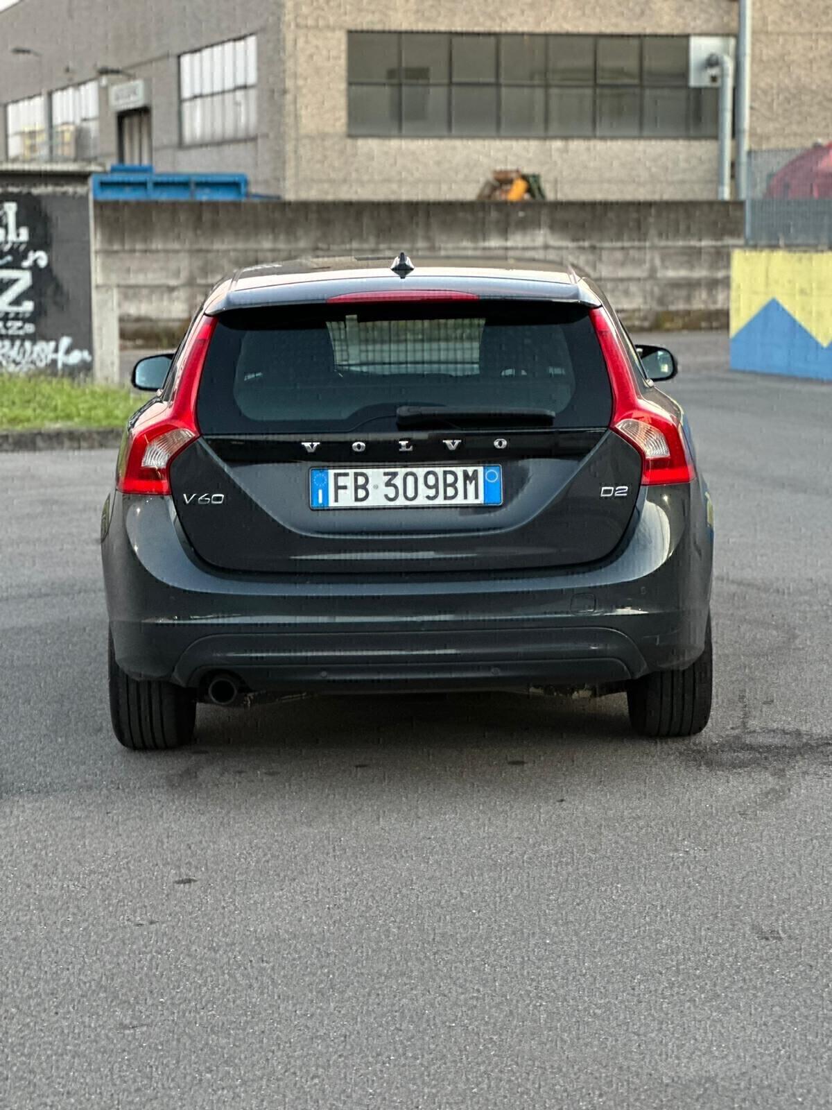 Volvo V60 D2 1.6 Powershift Kinetic