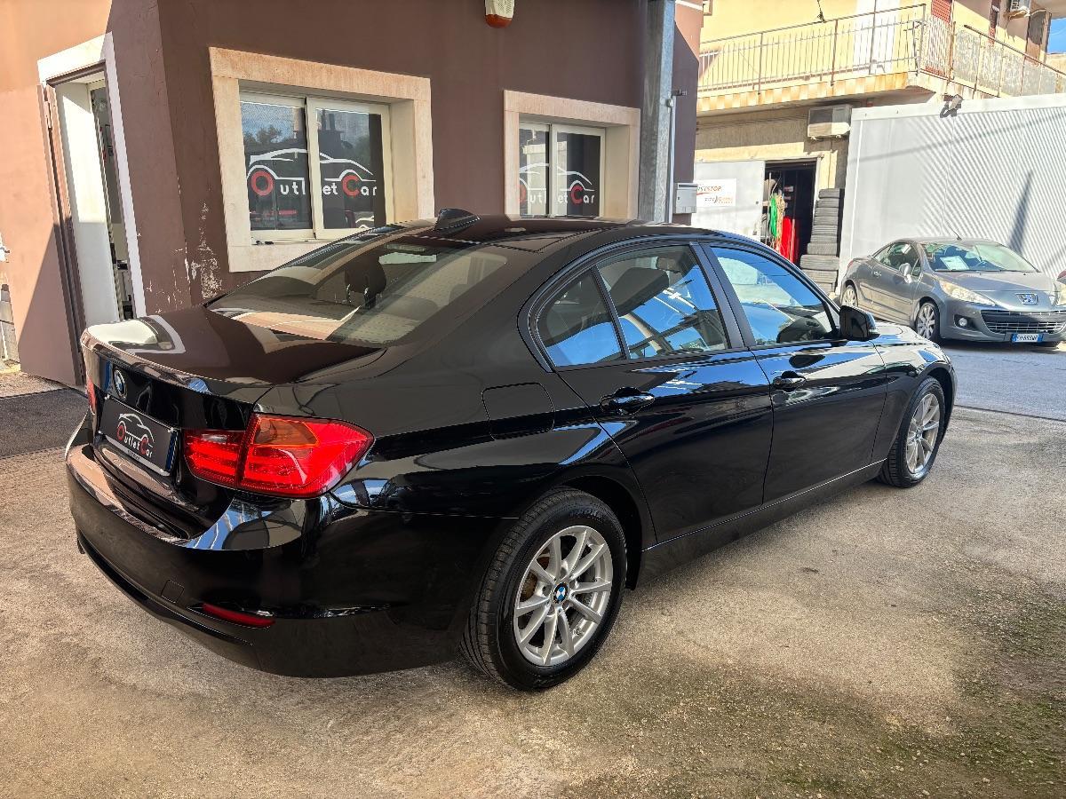 BMW - Serie 3 - 320d Business aut.