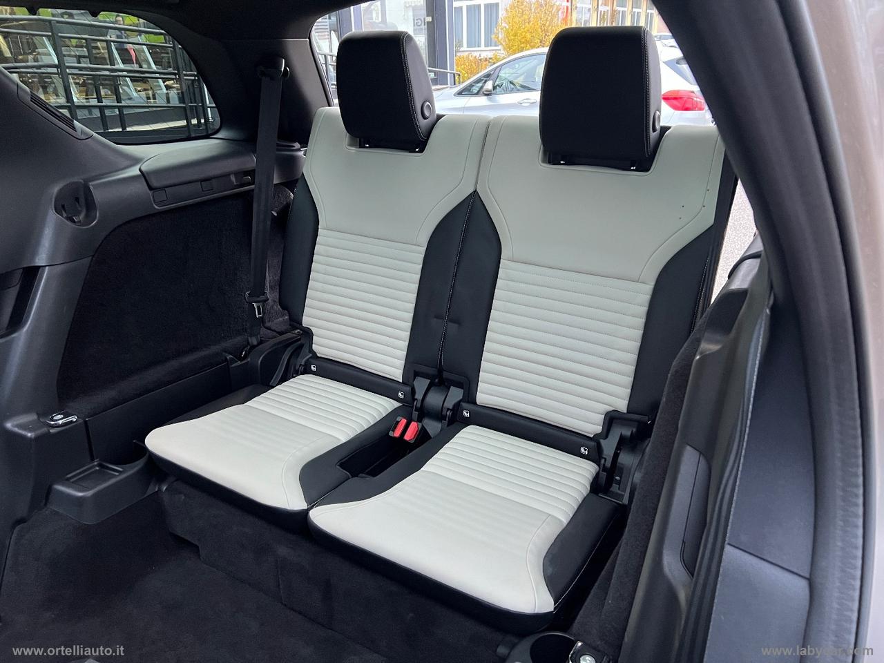 LAND ROVER Discovery 3.0D I6 249CV R-Dyn. SE 7 POSTI