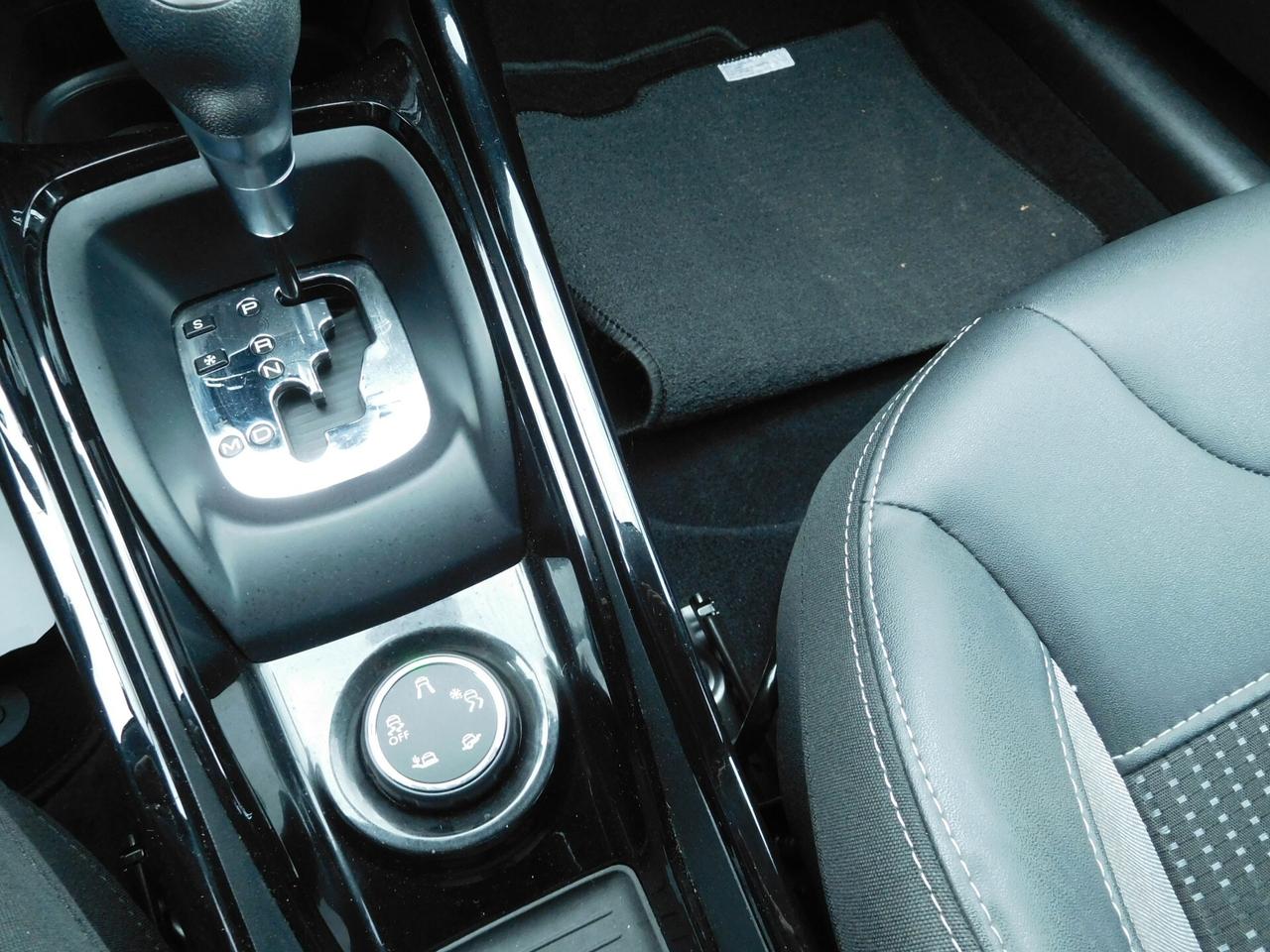 Peugeot 2008 BlueHDi 120 EAT6 S&S Allure