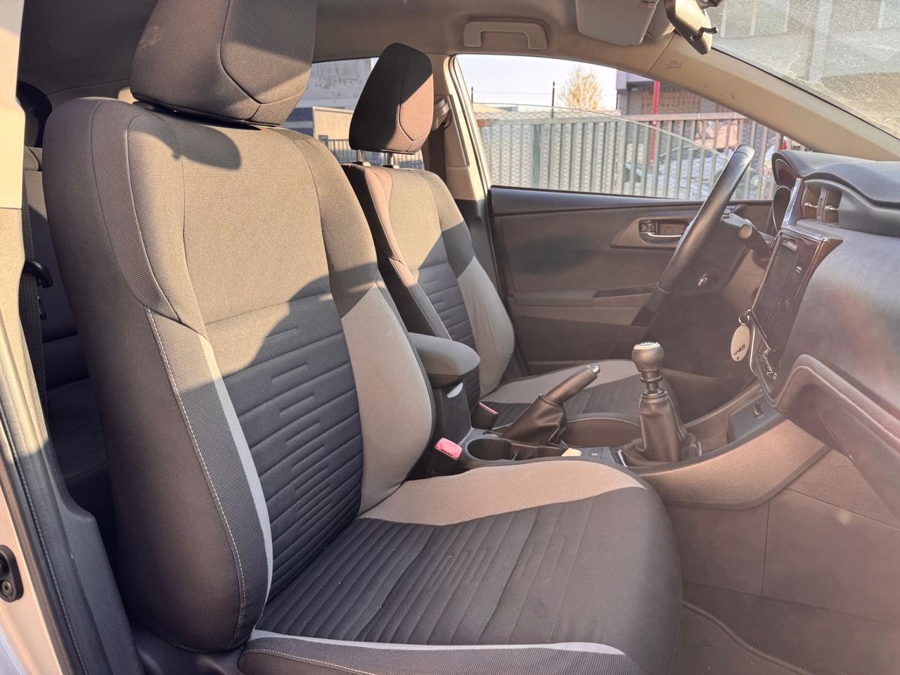 Toyota Auris 1.6 D-4D Lounge AUTO INCIDENTATA