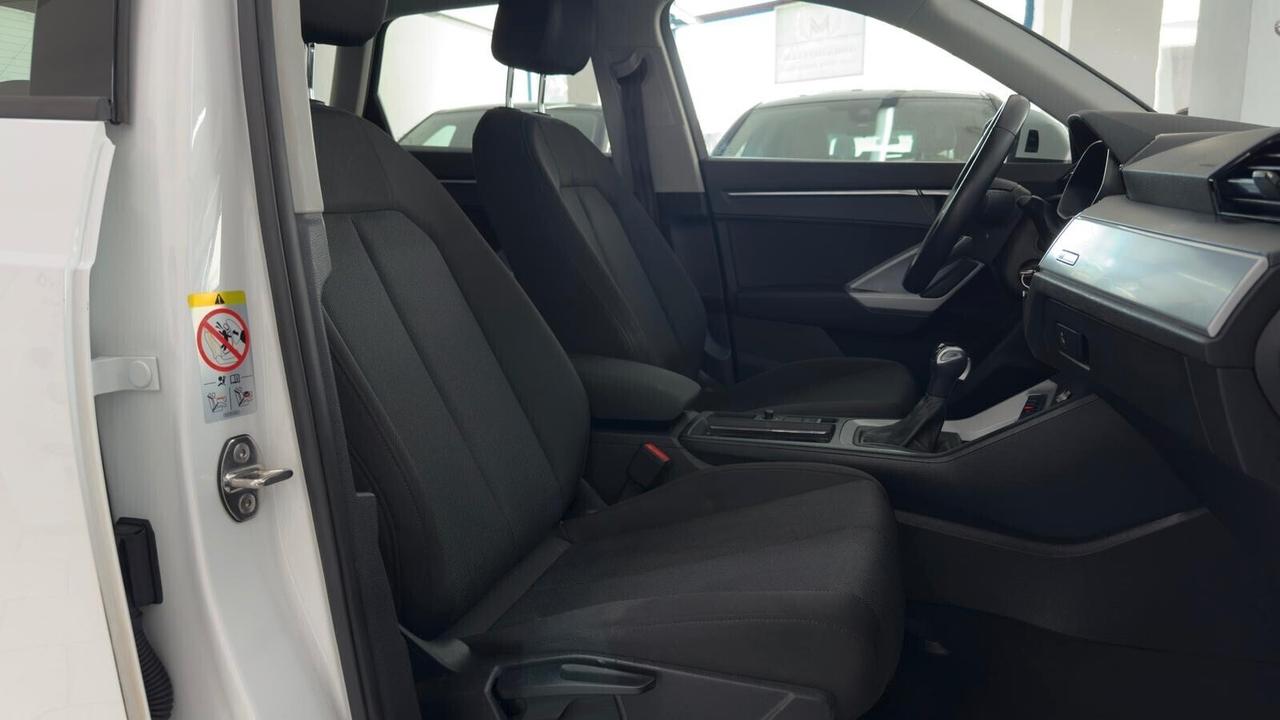 Audi Q3 35 TDI S tronic Business