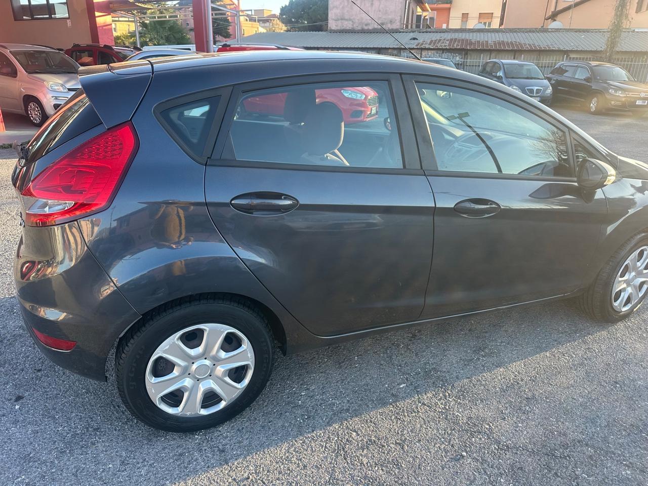 Ford Fiesta 1.4 5 porte Titanium