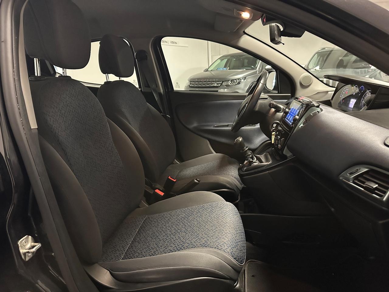 LANCIA YPSILON 1.0 HYBRID 69CV PRONTA CONSEGNA GARANZIA