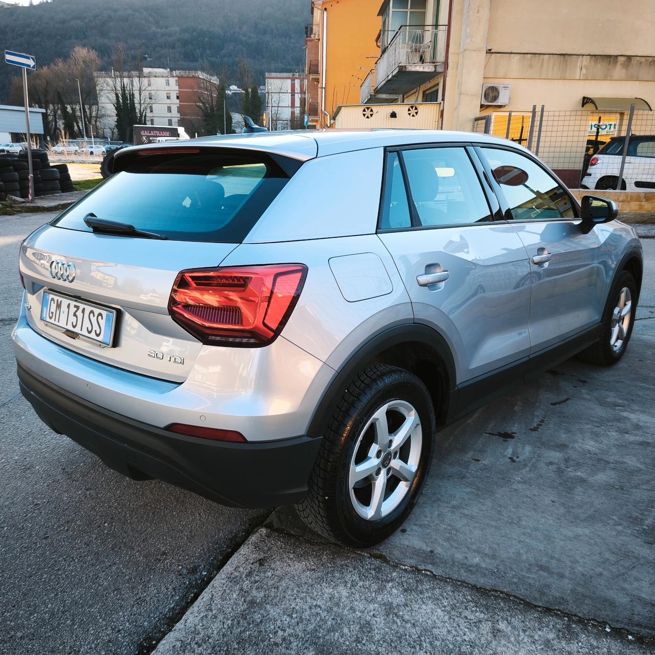 Audi Q2 30 TDI Business E6d