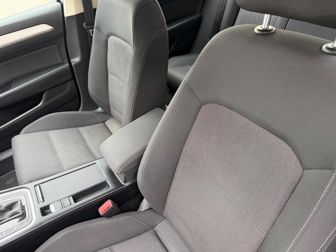 Volkswagen Passat Variant 2.0 TDI DSG Business BlueMotion Tech