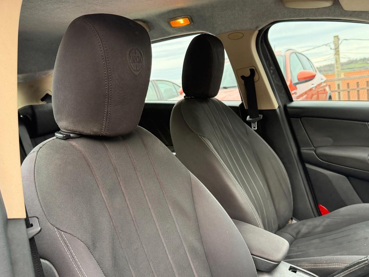 Lancia Delta 1.4 T JET 120 cv. ARGENTO (Impianto GPL)