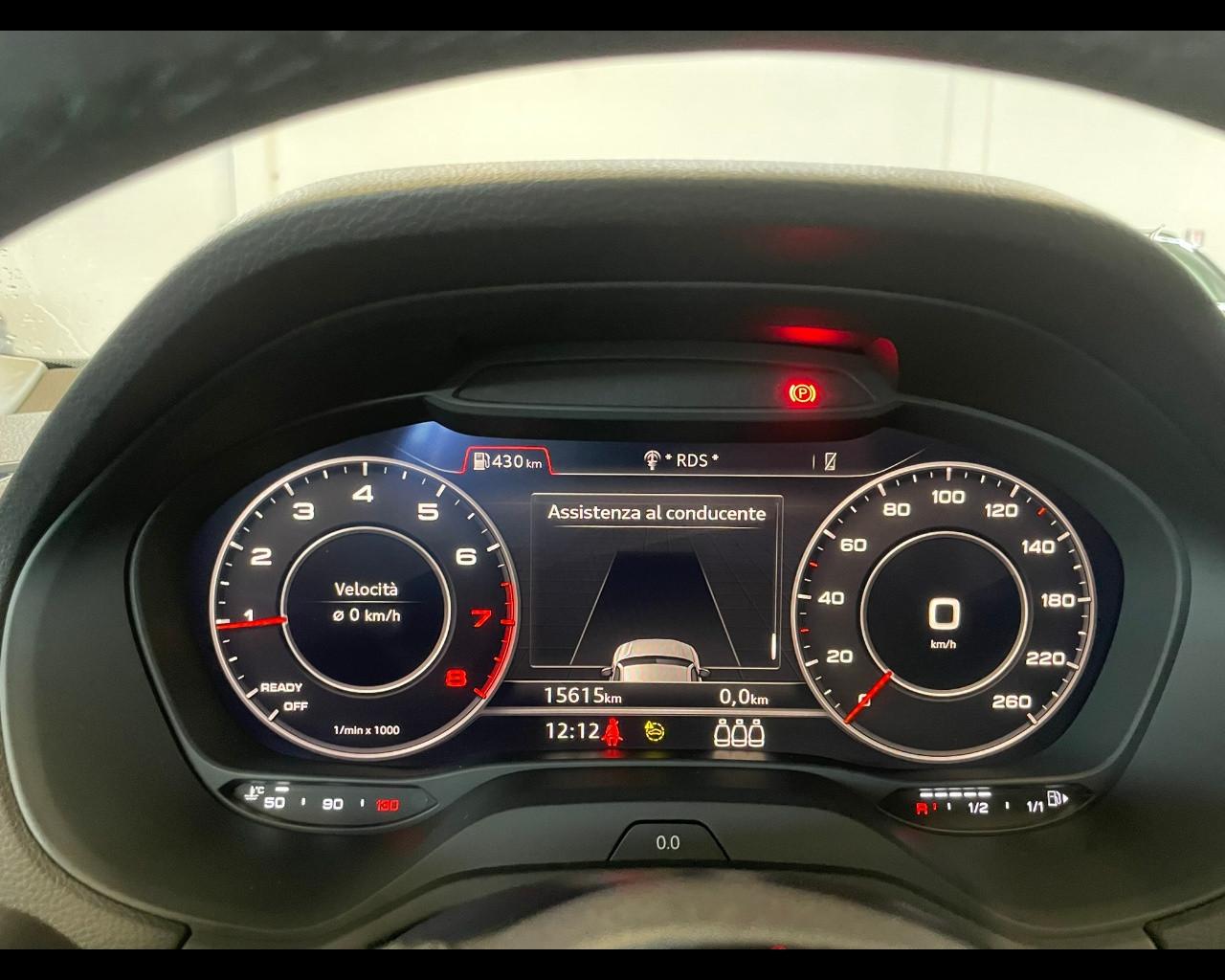 AUDI Q2 - Q2 35 TFSI Business Advanced