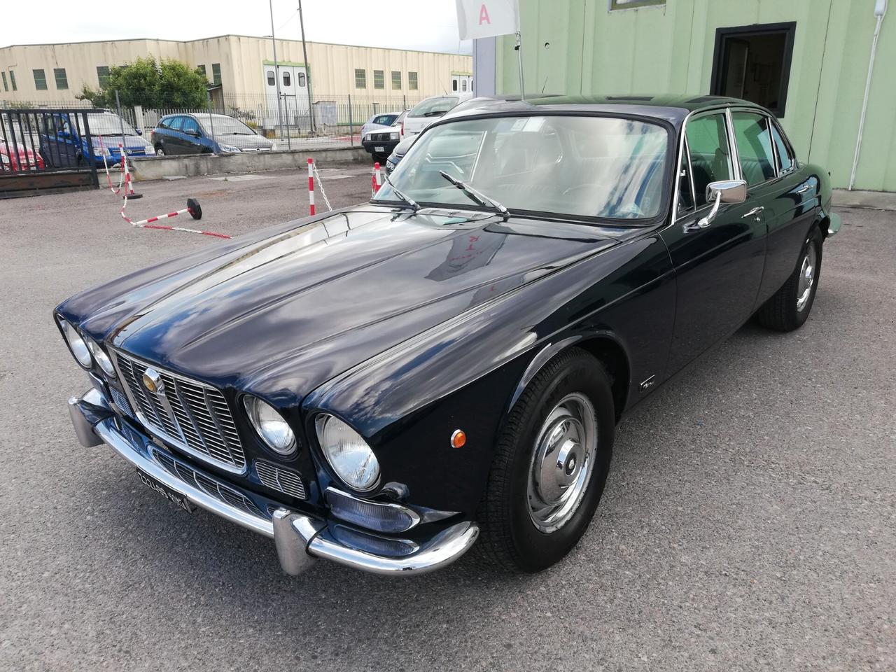 Jaguar XJ6 base