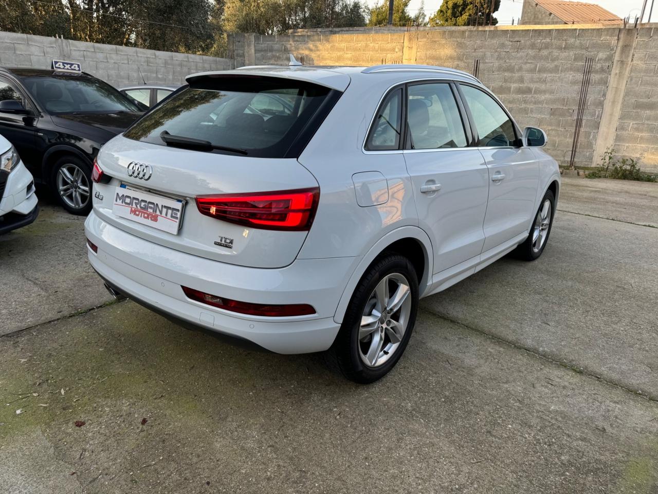 Audi Q3 2.0TDI 177CV quattro S tronic Business 2015