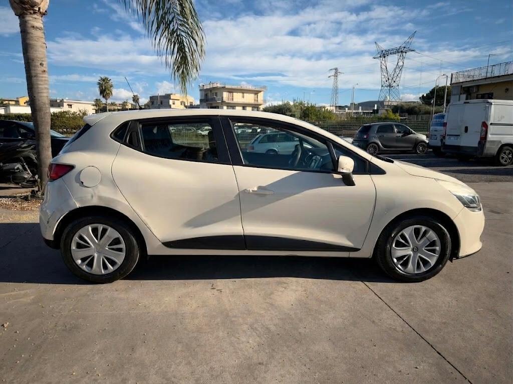 Renault Clio 1.5 dCi 75cv S&S 2016 NAVIGATORE
