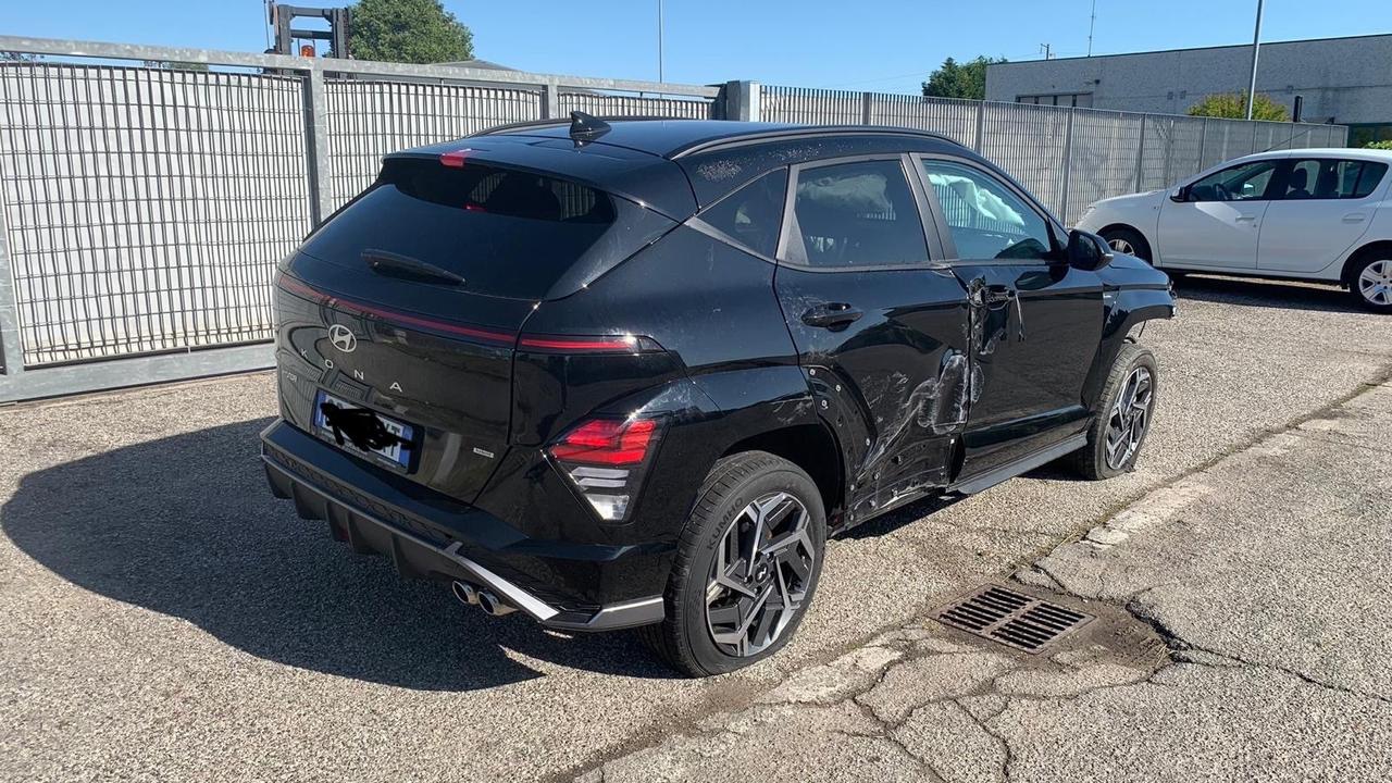 Hyundai Kona HEV 1.6 DCT NLine, incidentata!!