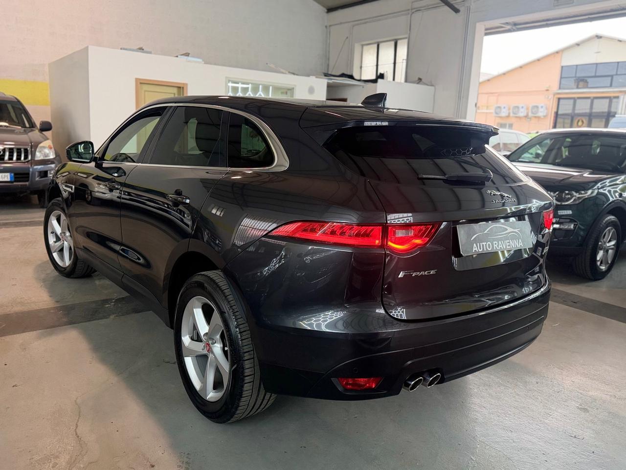Jaguar F-Pace 2.0 D 180 CV AWD aut. Pure