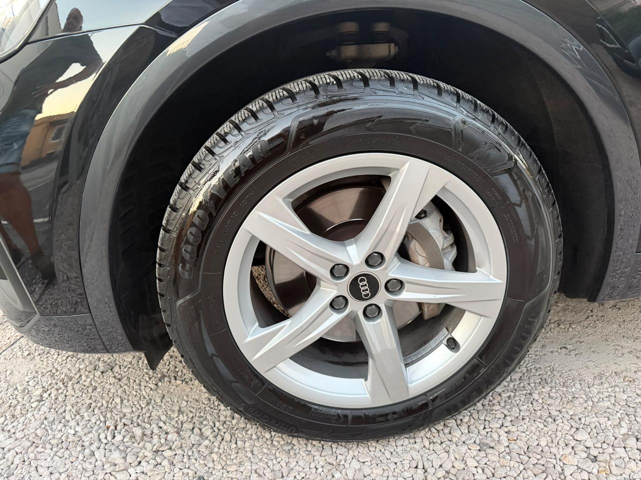 Audi Q5 35 TDI S tronic Business Advance