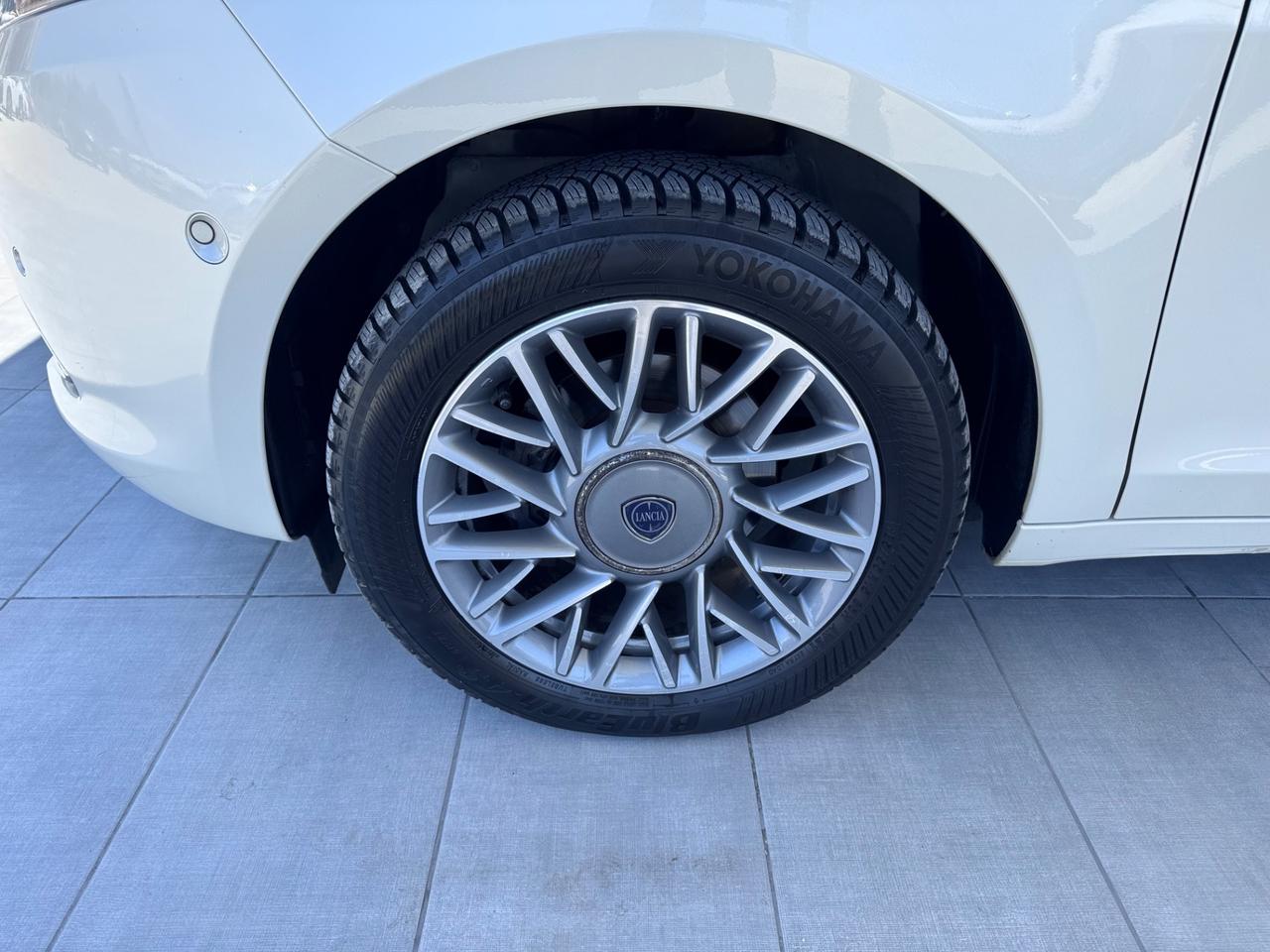 Lancia Ypsilon 1.3 MJT 16V TETTO Platinum