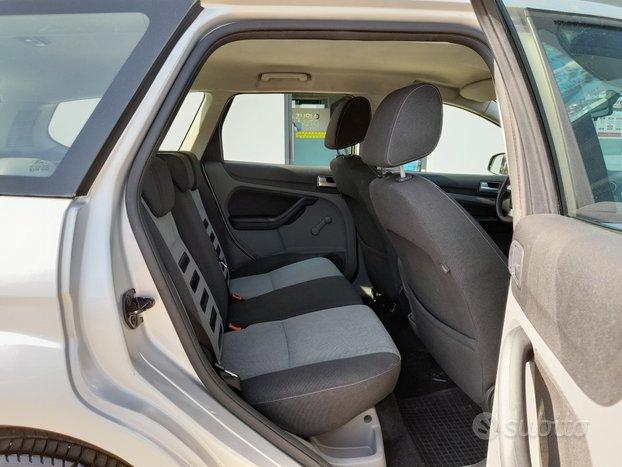 FORD Focus SW 1.6 TDCi 110 CV TITANIUM DPF