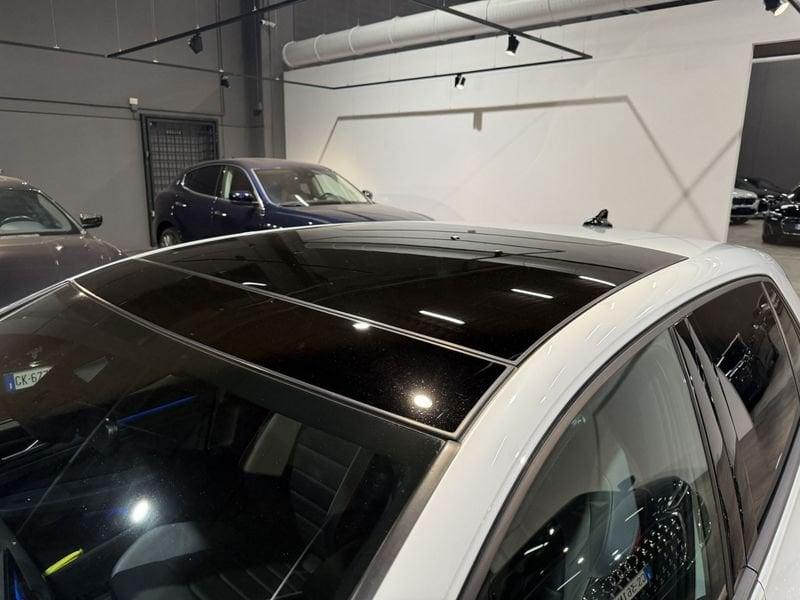 Volkswagen Golf GTI 2.0 TSI GTI DSG