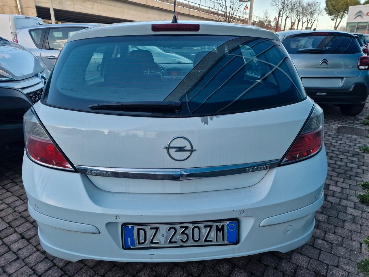 Opel Astra 1.7 CDTI 110CV 5 porte Cosmo