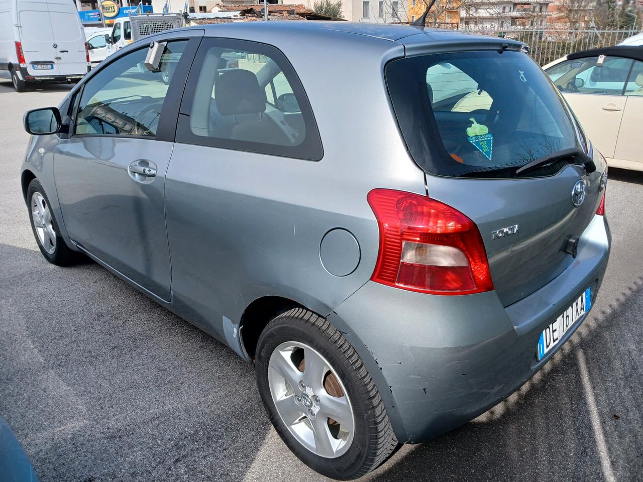 Toyota Yaris BENZINA 1.0 3 PORTE