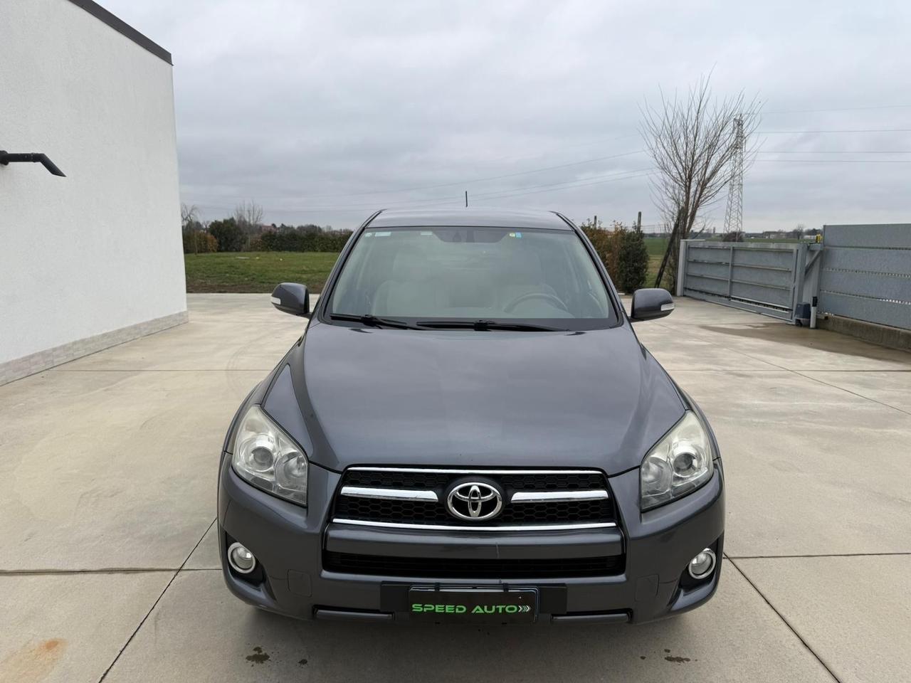 Toyota RAV 4 RAV4 2.2 D-4D 150 CV DPF Luxury