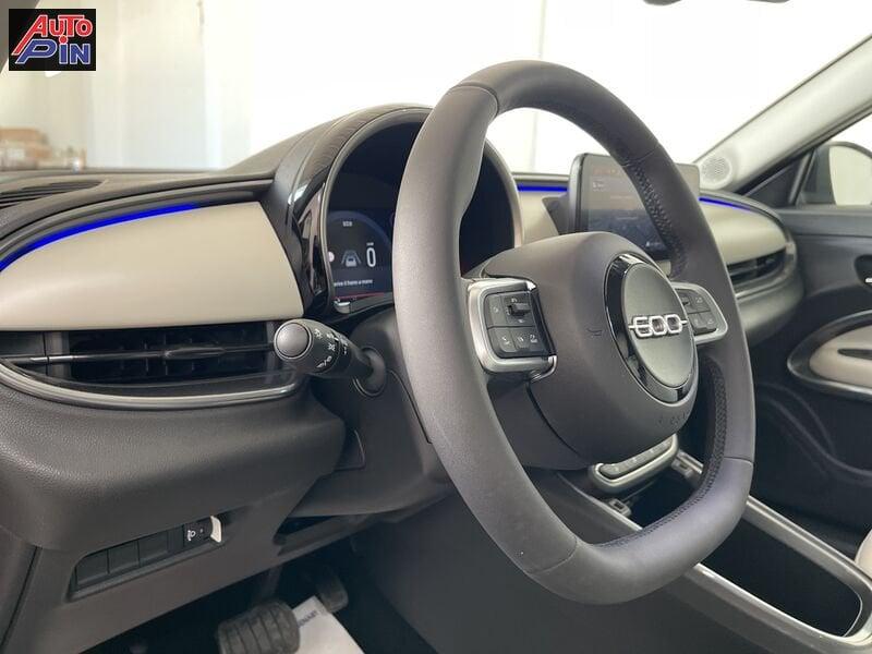 FIAT 600 600 Hybrid 136 CV DCT MHEV La Prima list 32.500