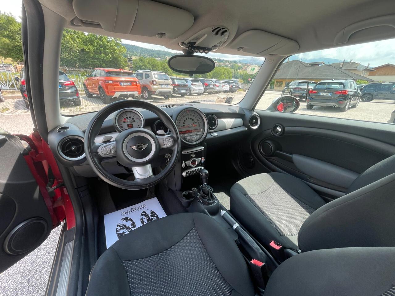 MINI COOPER D 1.6TD 110cv "CAMBIO AUTOMATICO" NEOPATENTATI