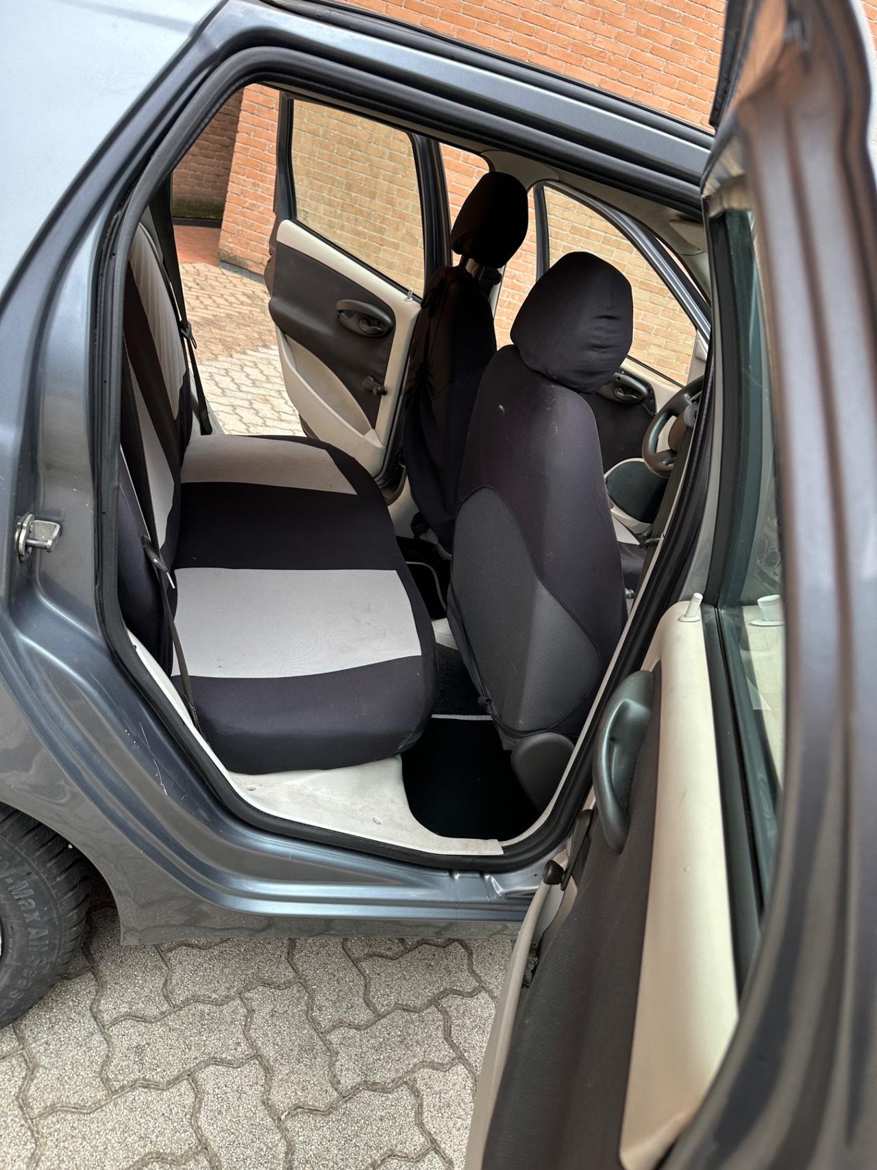 Fiat Punto 1.2i cat 5 porte EL