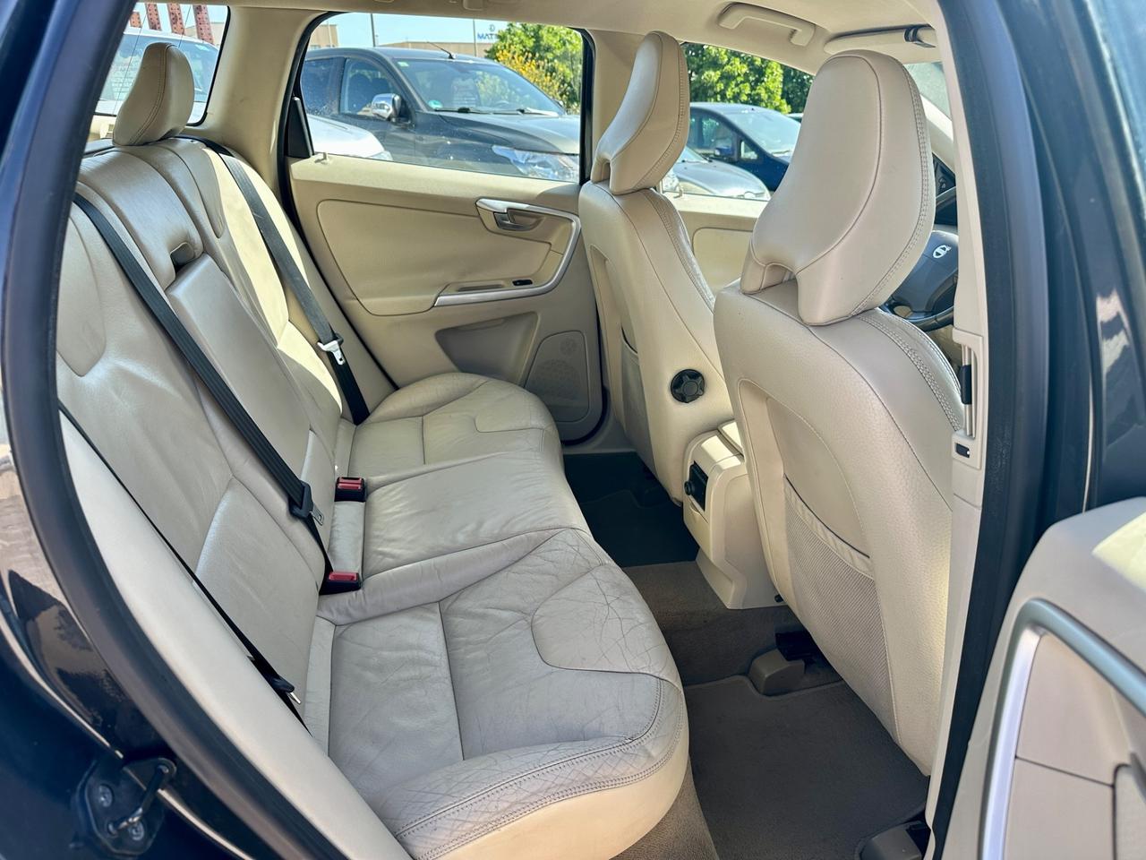 Volvo XC 60 XC60 2.4 D 163 CV AWD Geartronic Summum