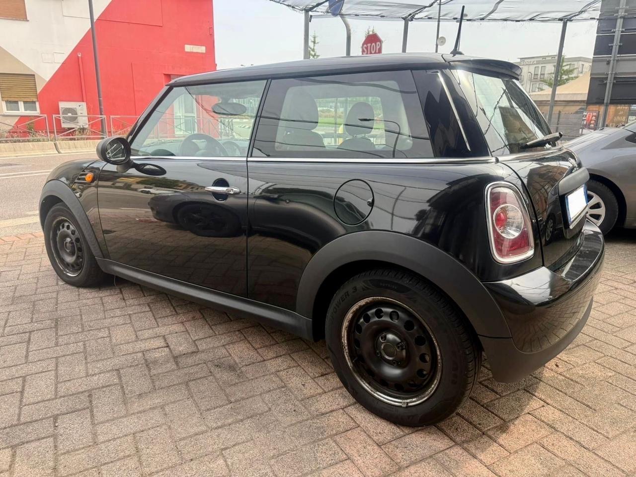 Mini Mini 1.6 16V One (72kW)