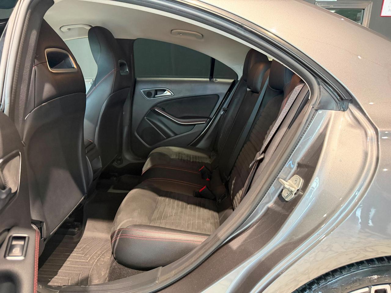 Mercedes-benz CLA 200 d Automatic Premium
