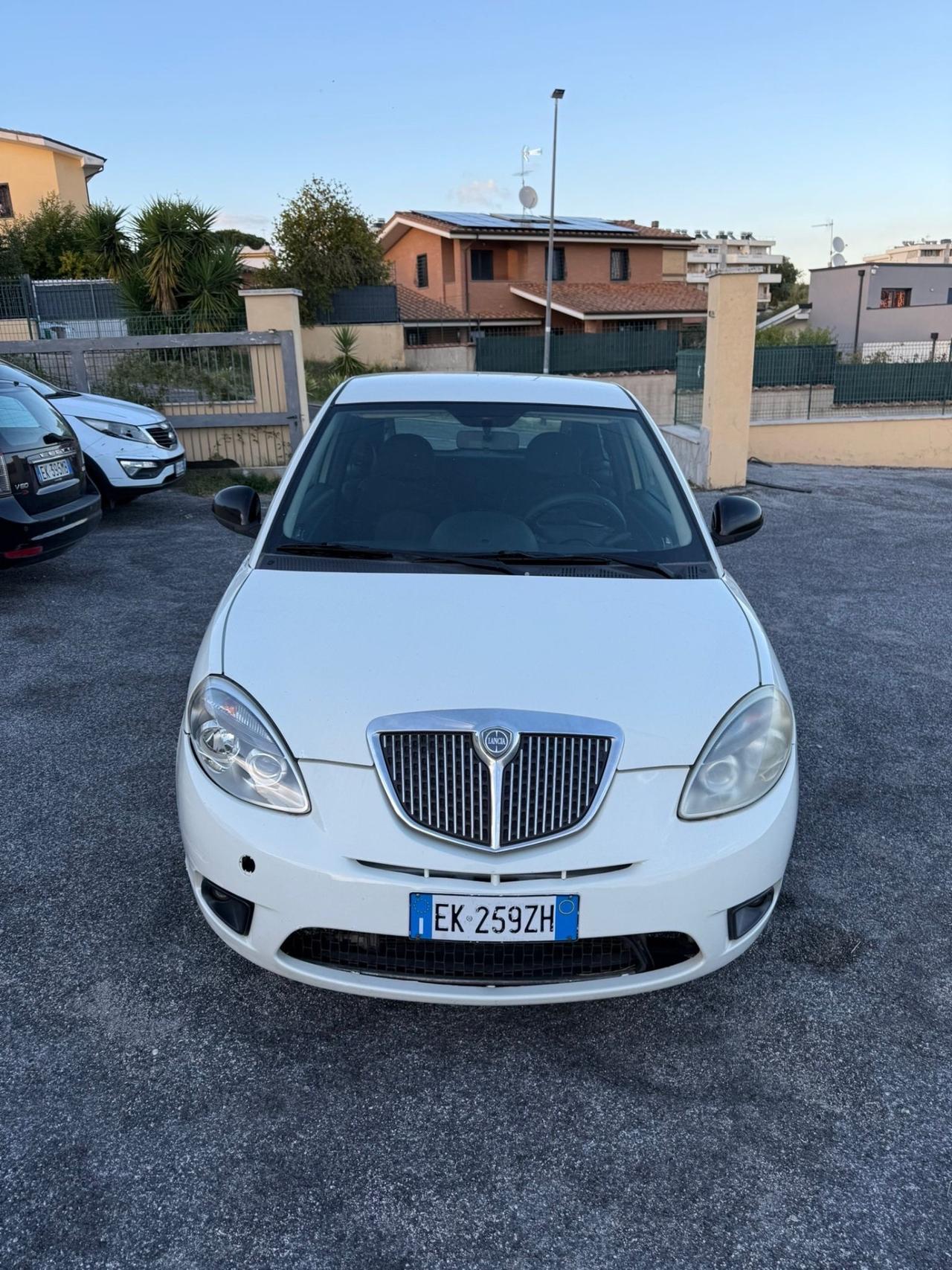 Lancia Ypsilon 1.2 69 CV 5 porte GPL Ecochic Gold
