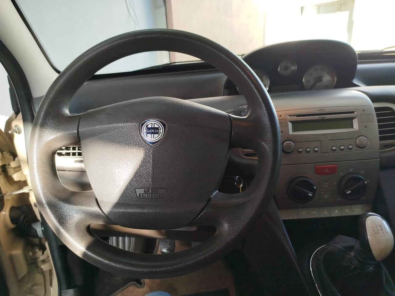 Lancia Ypsilon 1.4 benzina CON GARANZIA