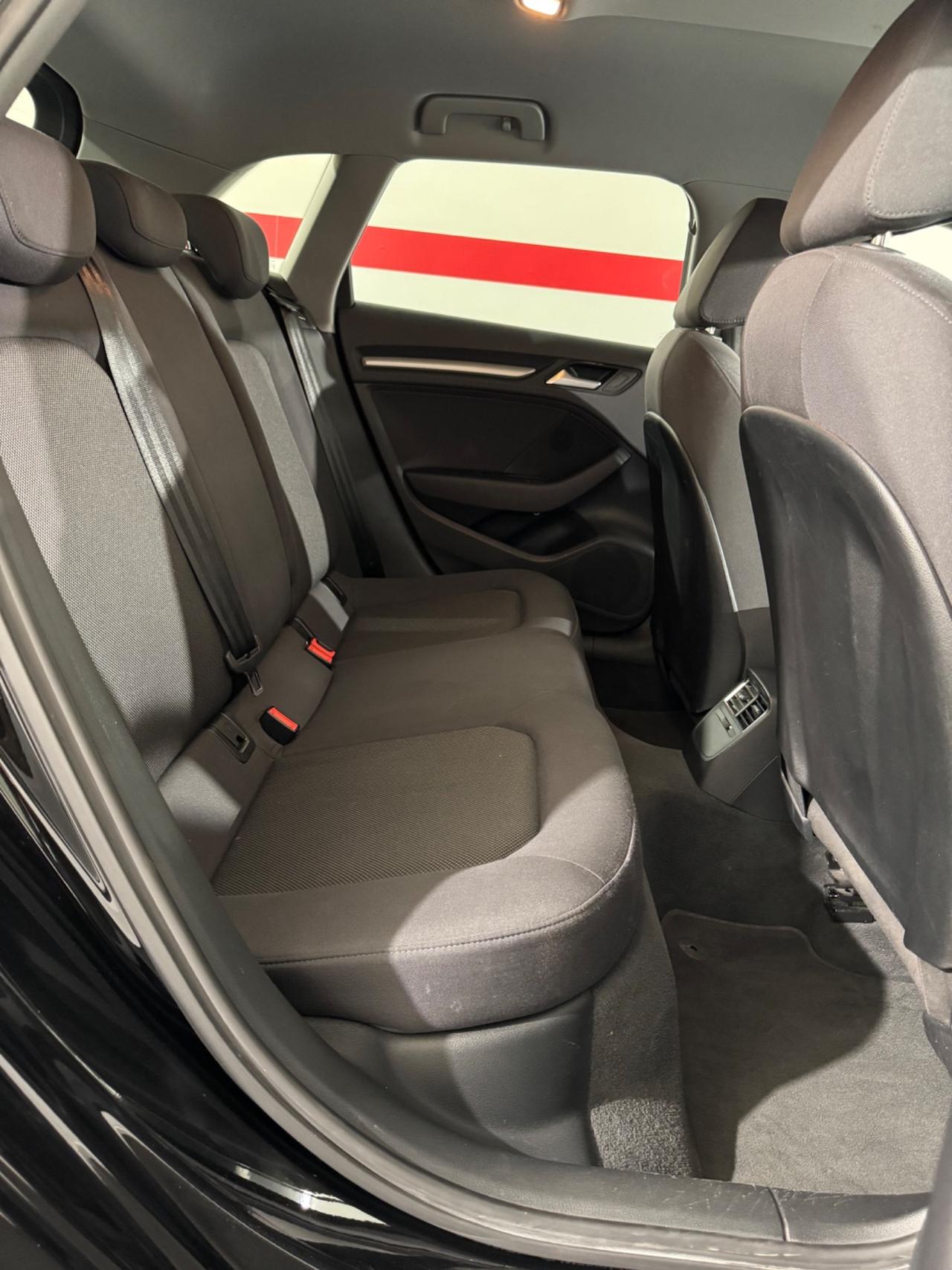 Audi A3 SPB 35 TDI S tronic Admired Identity Black
