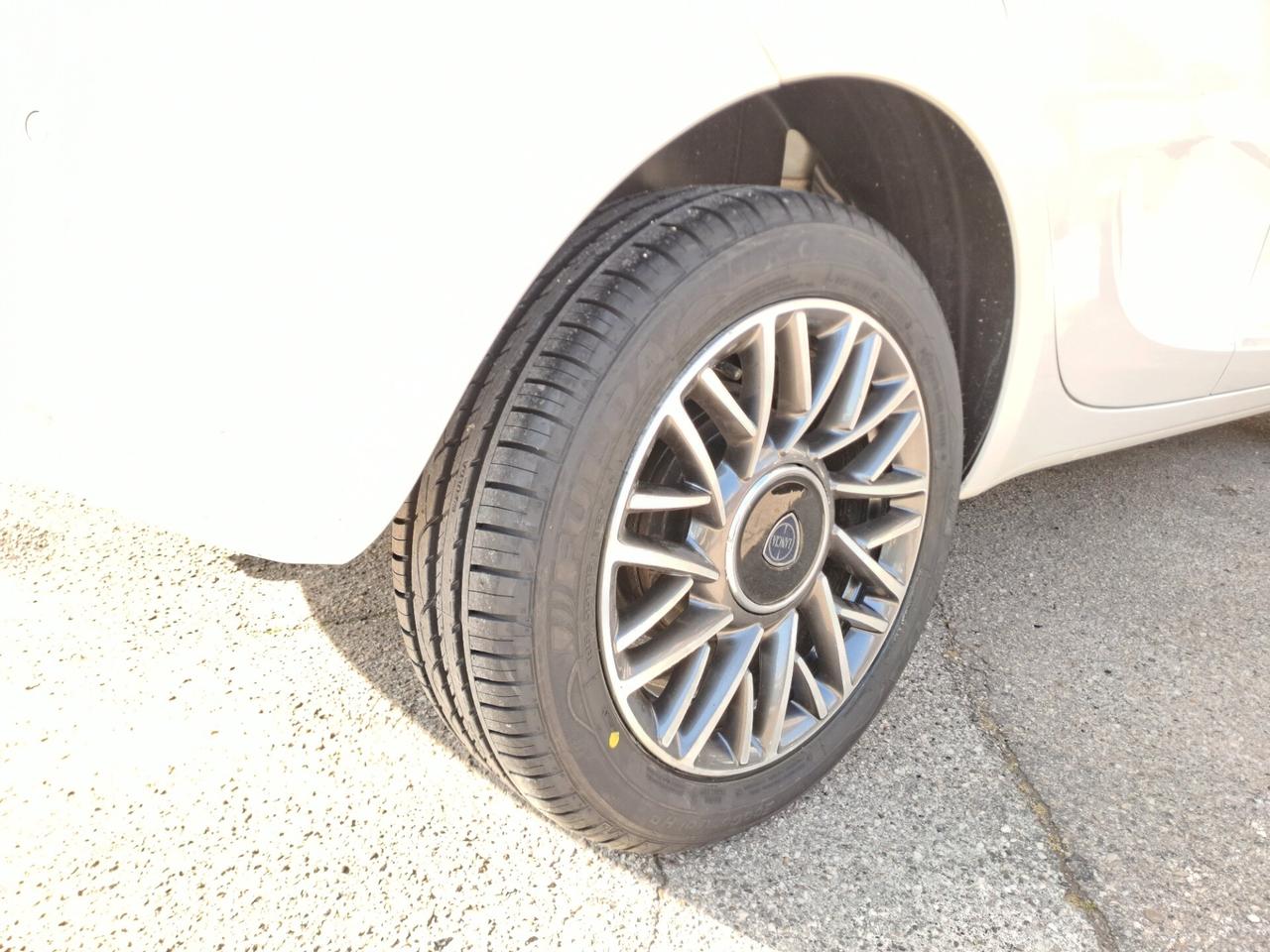 Lancia Ypsilon 1.0 FireFly 5 porte S&S Hybrid Gold