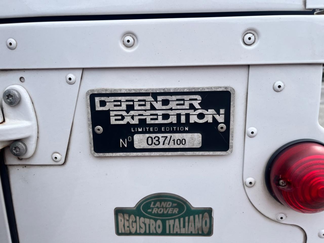 Land Rover defender 110 2.2 expedition numerato 37/100