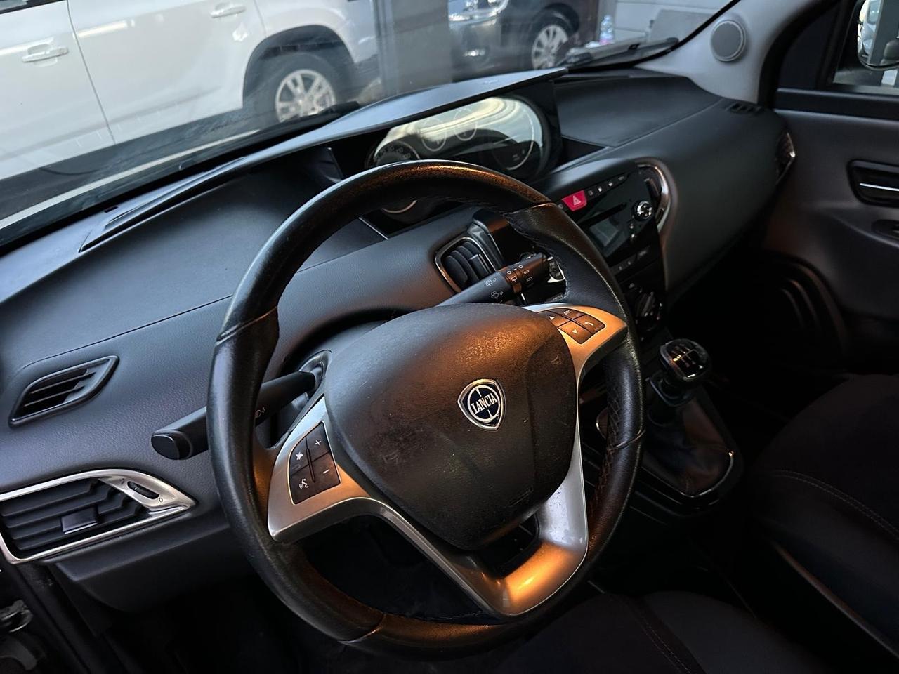 Lancia Ypsilon 1.2 69 CV 5 porte GPL Ecochic Gold