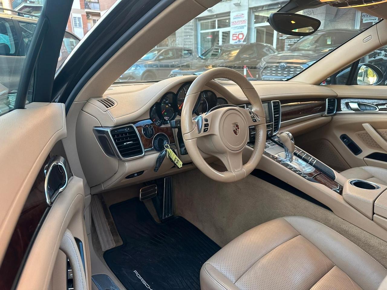 Porsche Panamera 3.6 PLATINUM 4