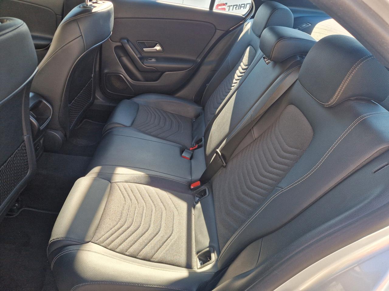 Mercedes-benz A 200 d Automatic Premium Sedan