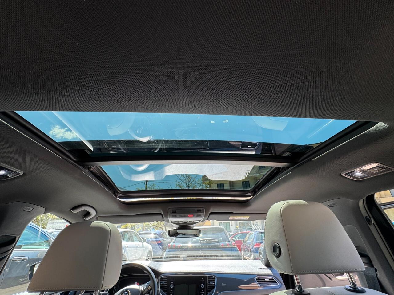 Volkswagen T-Roc 1.5 TSI R-line