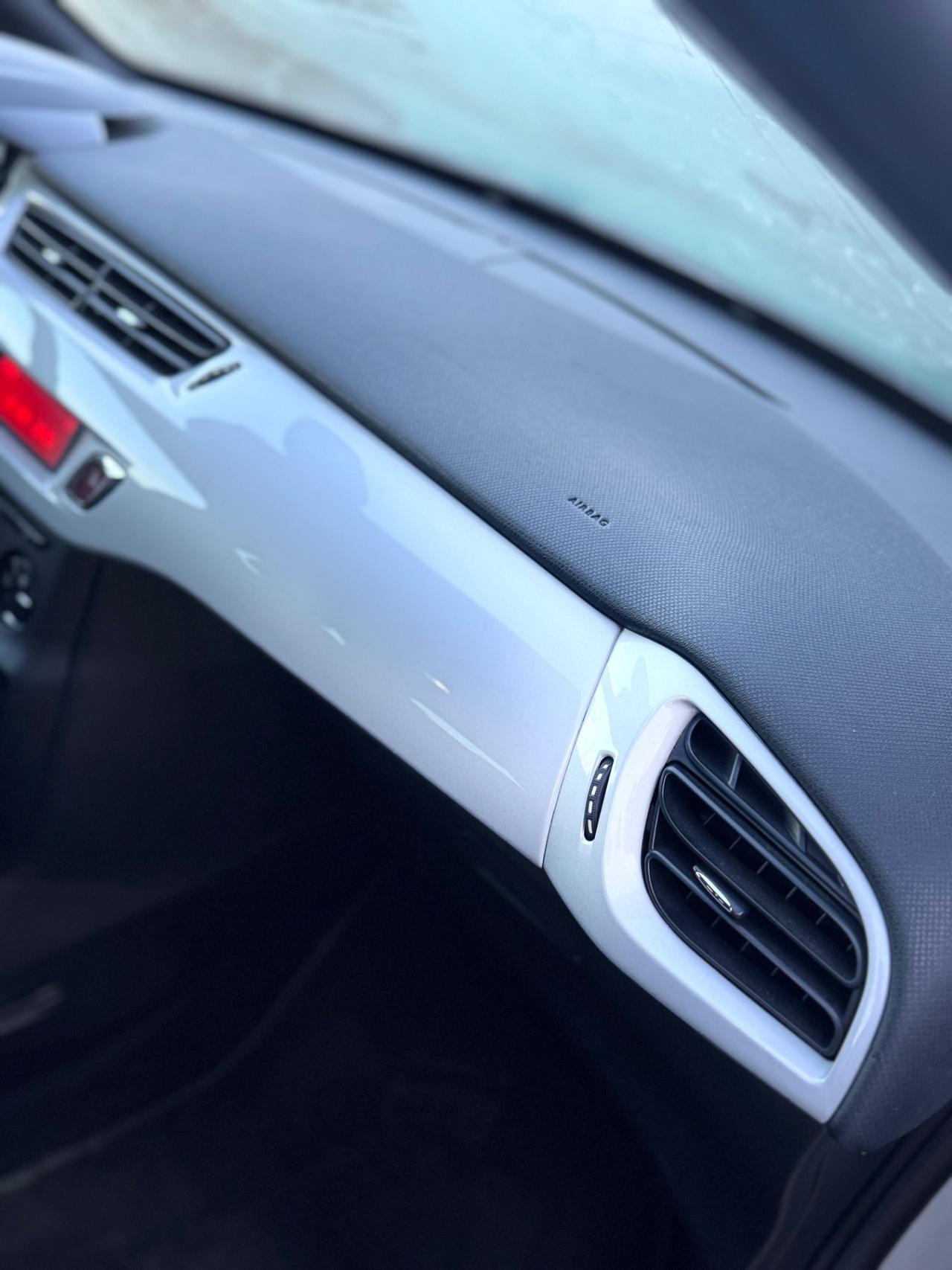 DS 3 1.2 VTI 82 JUST BLACK – FULL OPTIONAL