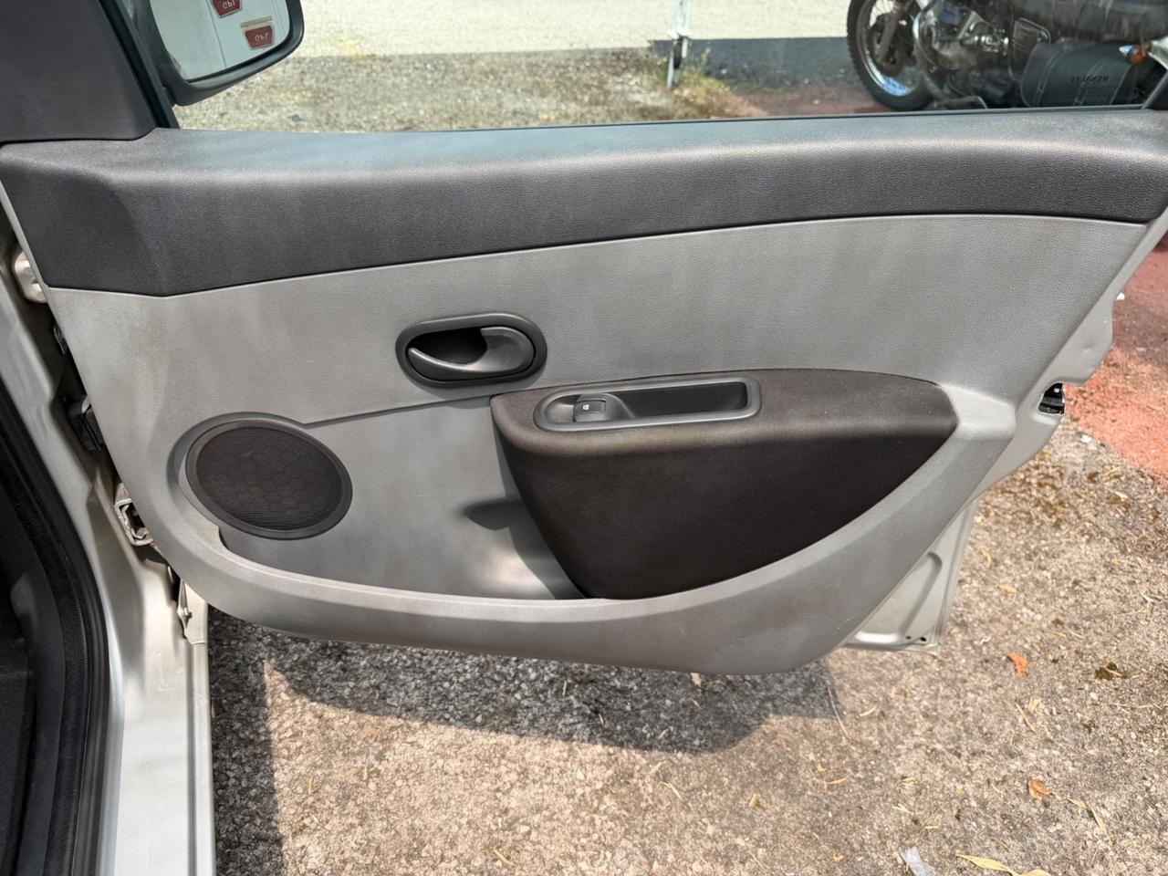 Renault Clio 1.5 dCi 65CV 5 porte