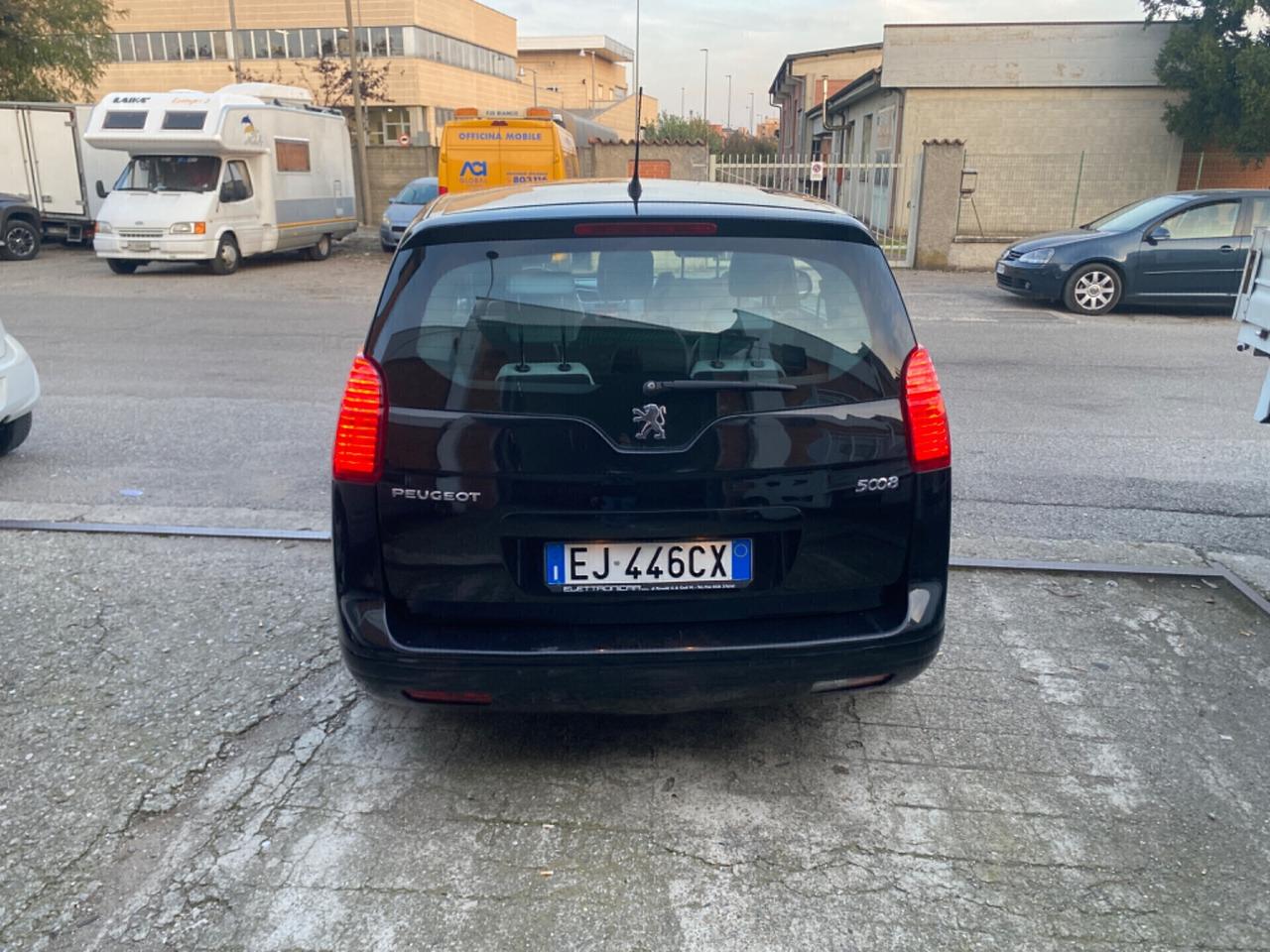 Peugeot 5008 1.6 HDi 112CV Premium