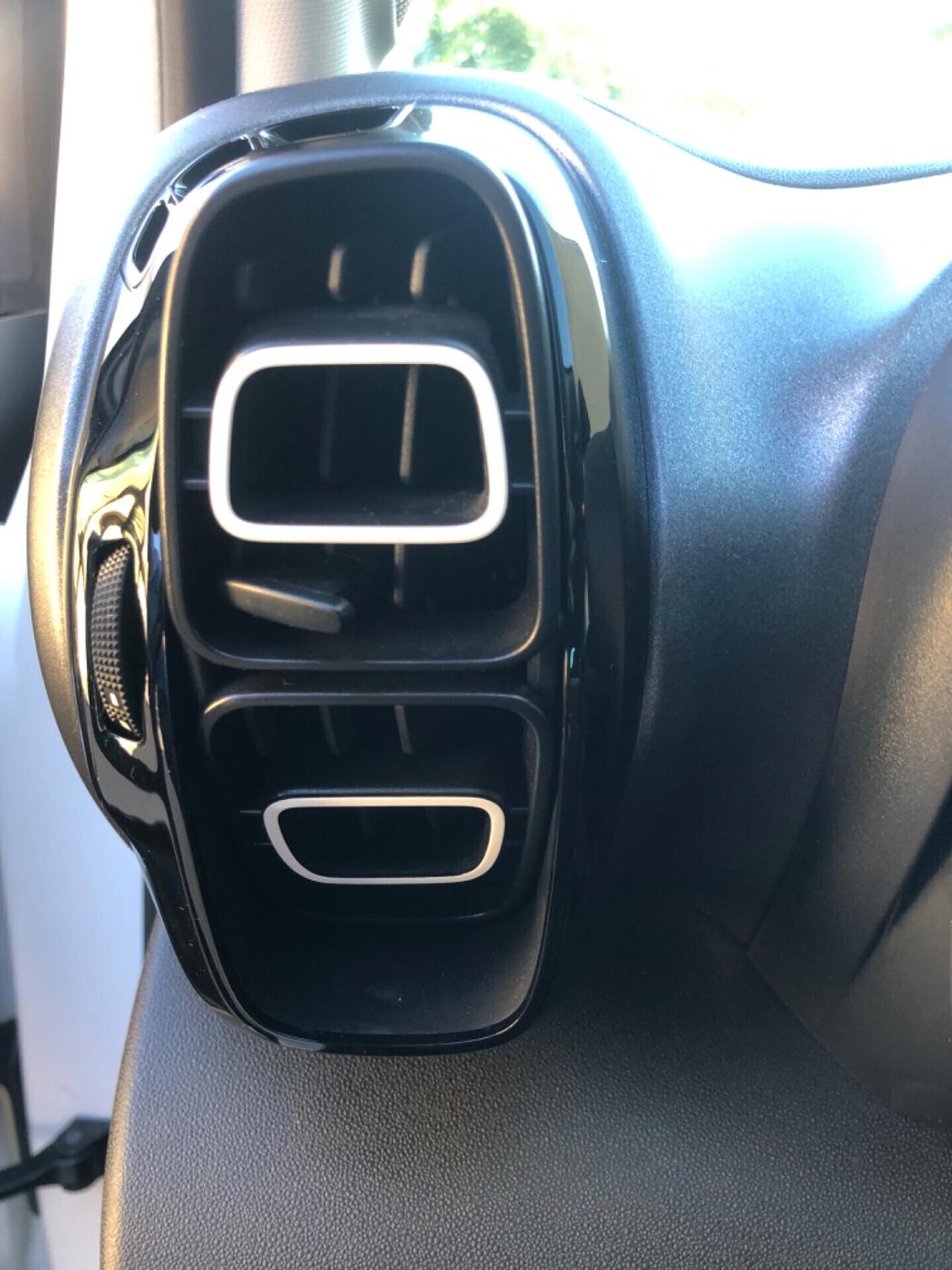 Auto con iva esposta già compresa nel prezzo