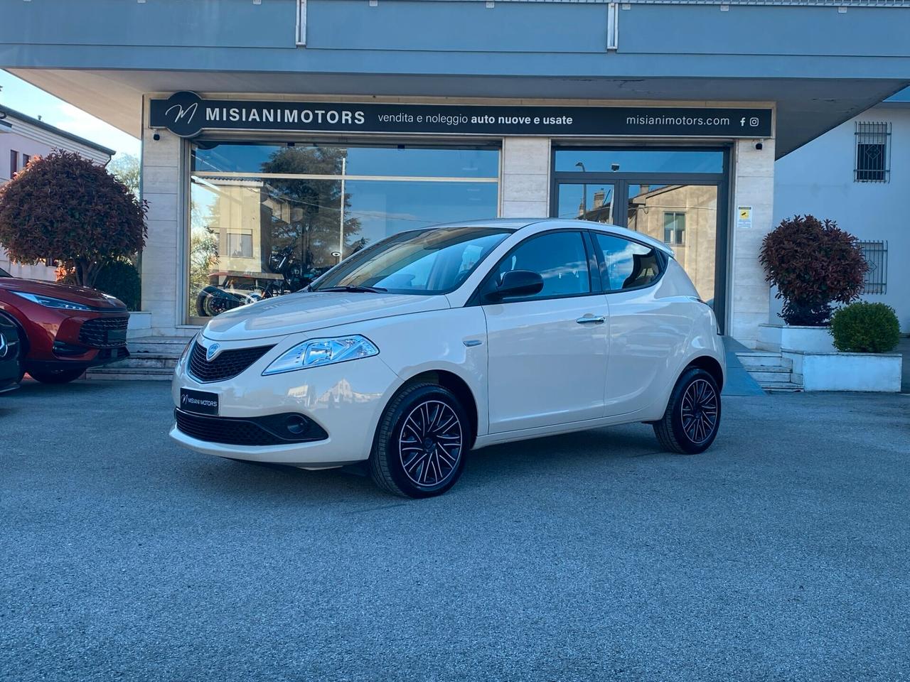 Lancia Ypsilon 1.2 69 CV 5 porte S&S Gold