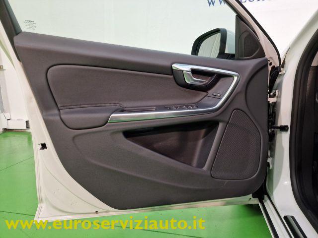 VOLVO V60 D3 Geartronic Momentum