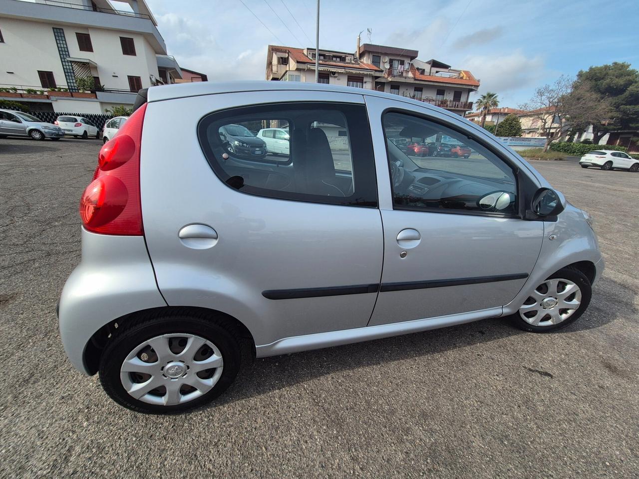Peugeot 107 1.0 68CV 5p. 2011