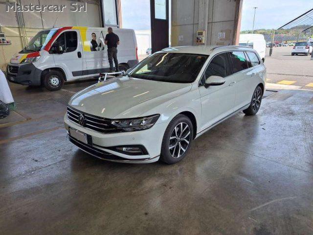 VOLKSWAGEN Passat Variant Passat Variant 2.0 tdi Executive 200cv dsg - GH430