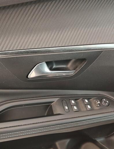 Peugeot 3008 BlueHDi 130 S&S EAT8 Allure