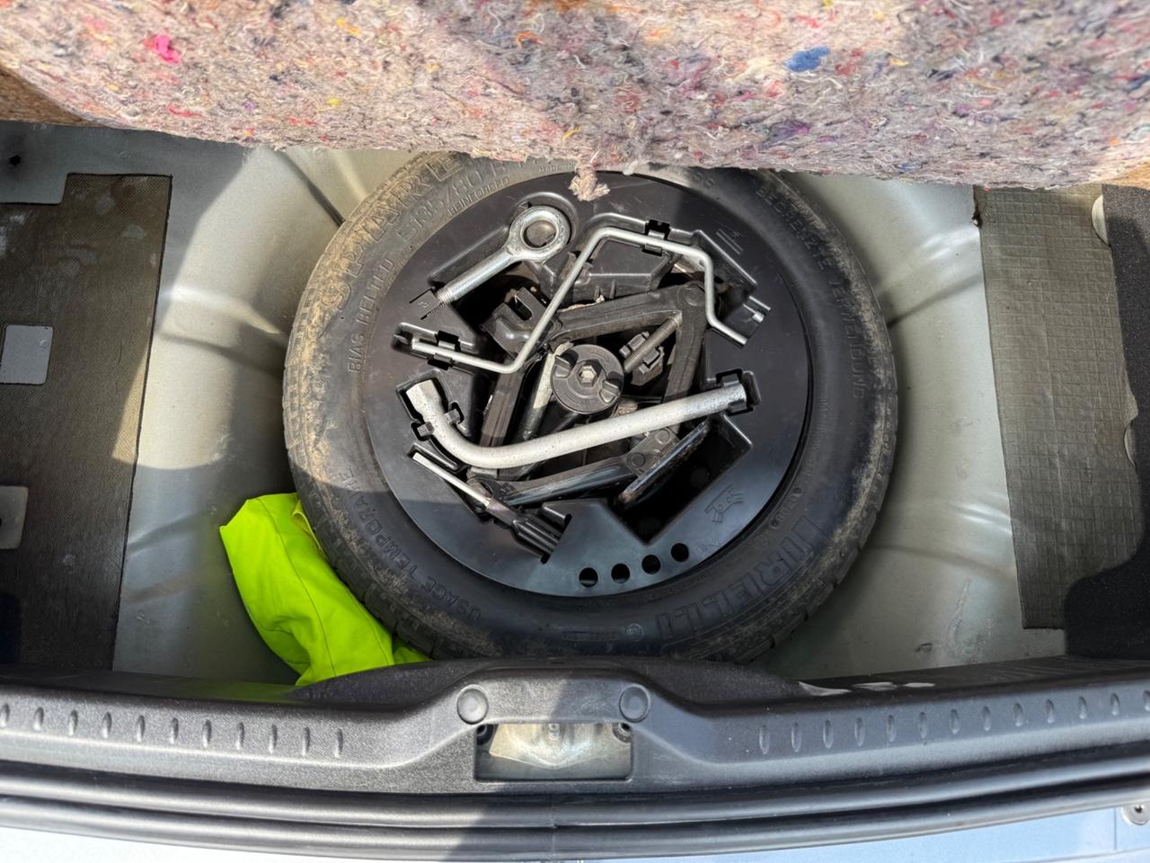 Lancia Ypsilon 1.3 MJT 75 CV Argento