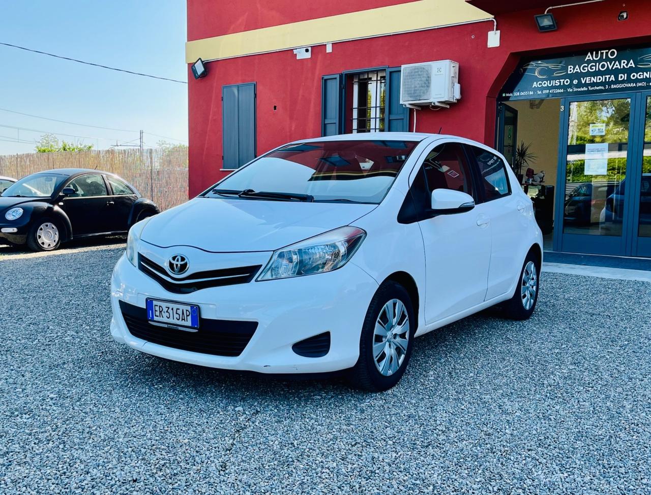 Toyota Yaris 1.0 5 porte